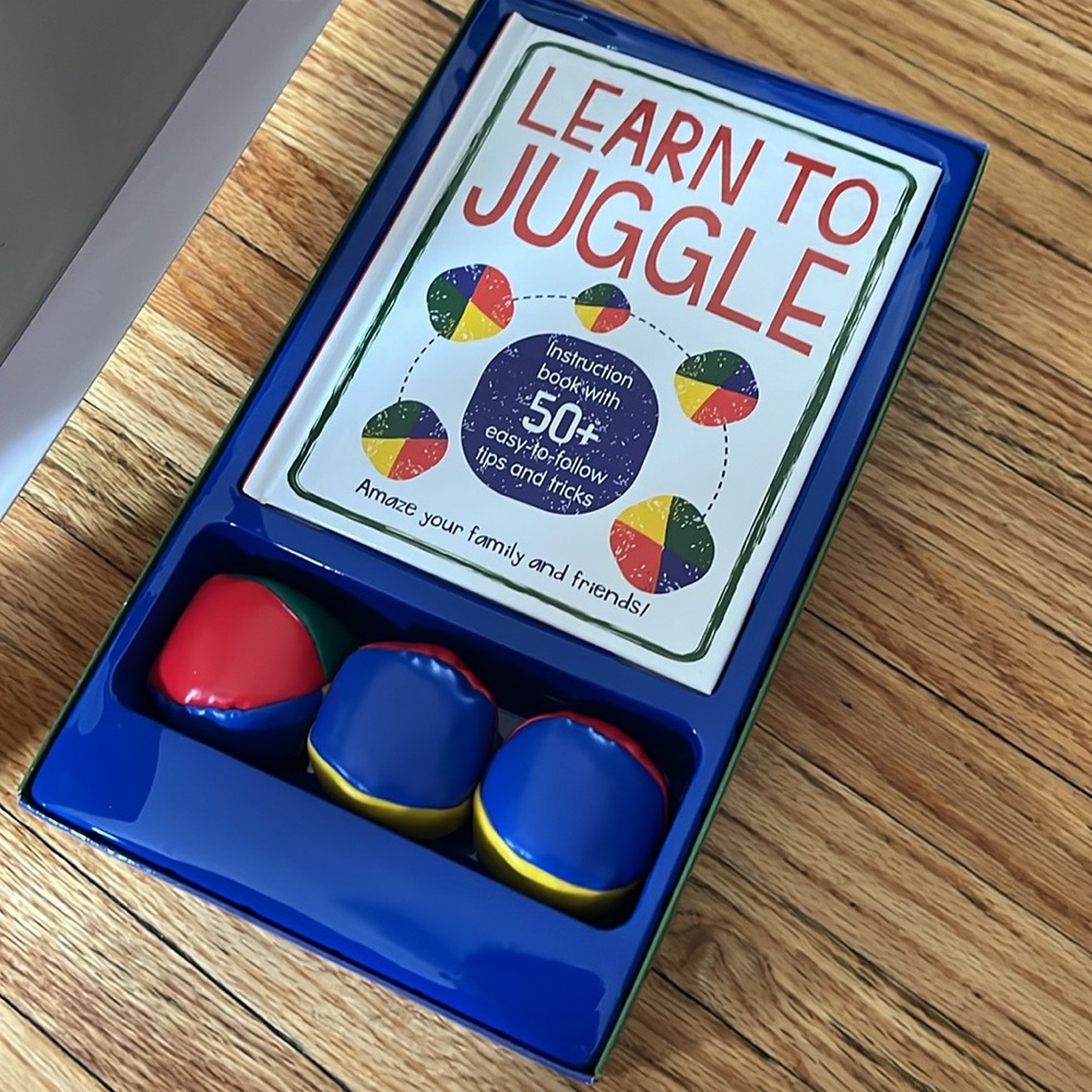 Learn To Juggle Game / New Open Box - Picture 5 of 6